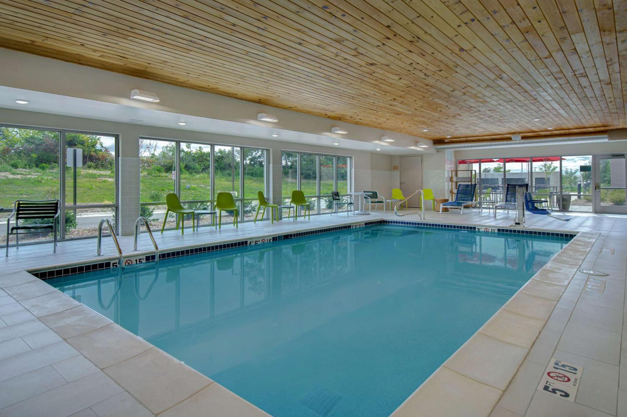 Home2 Suites By Hilton Grand Rapids Airport 켄트우드 외부 사진