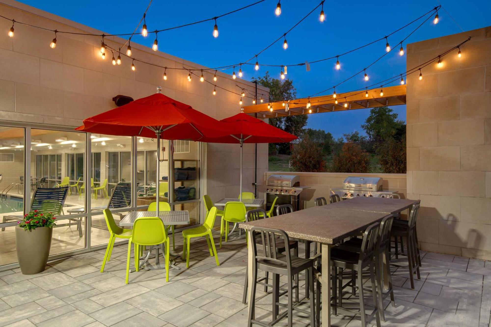 Home2 Suites By Hilton Grand Rapids Airport 켄트우드 외부 사진