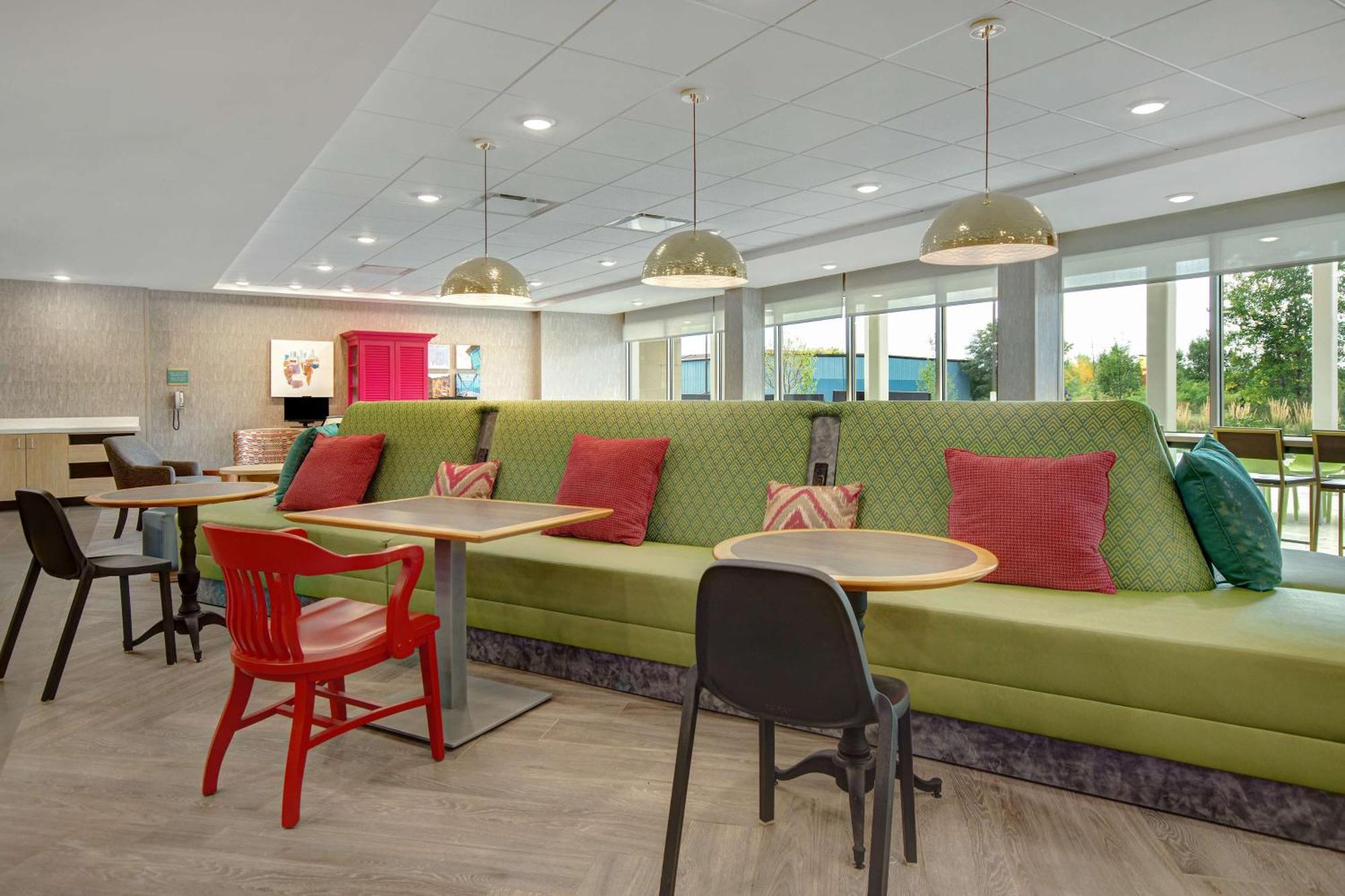 Home2 Suites By Hilton Grand Rapids Airport 켄트우드 외부 사진